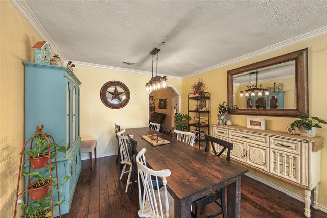2512 Glassboro Circle, Arlington, TX 76015