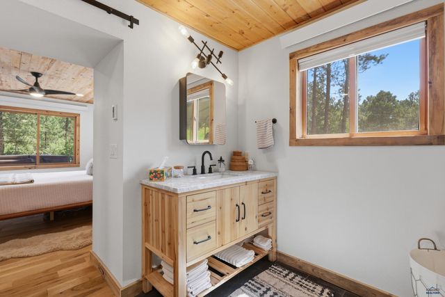 22749 SUNNYSIDE GULCH RD, Silver City, SD 57702