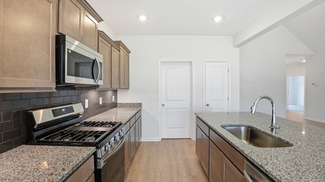 61 Stillwater Way, Tullahoma, TN 37388