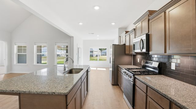 61 Stillwater Way, Tullahoma, TN 37388