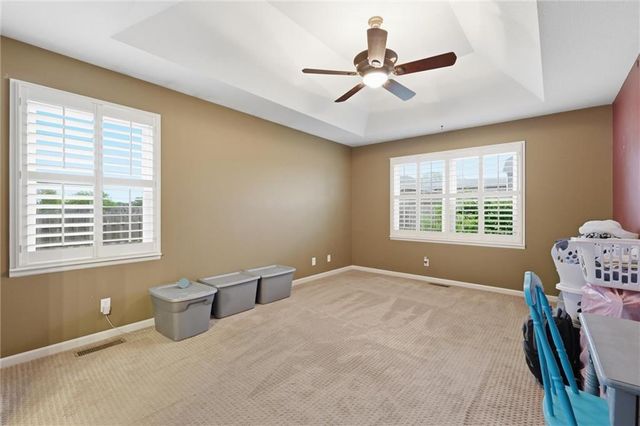 907 Hemlock Street, Paola, KS 66071