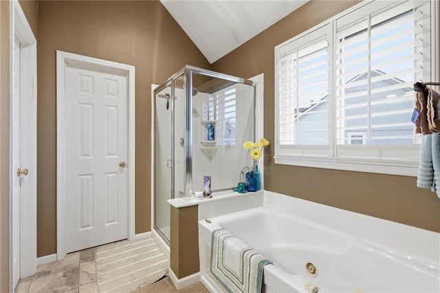 907 Hemlock Street, Paola, KS 66071