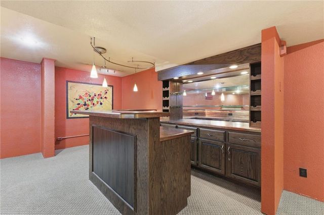 907 Hemlock Street, Paola, KS 66071