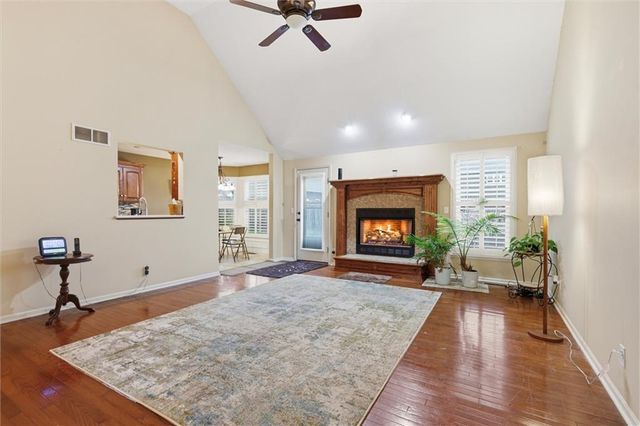 907 Hemlock Street, Paola, KS 66071