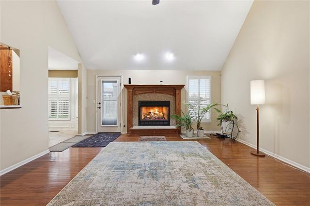 907 Hemlock Street, Paola, KS 66071