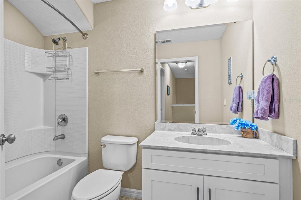 Image 19 of property listing at 104 MISTY GLEN LANE, Daytona Beach, FL 32124