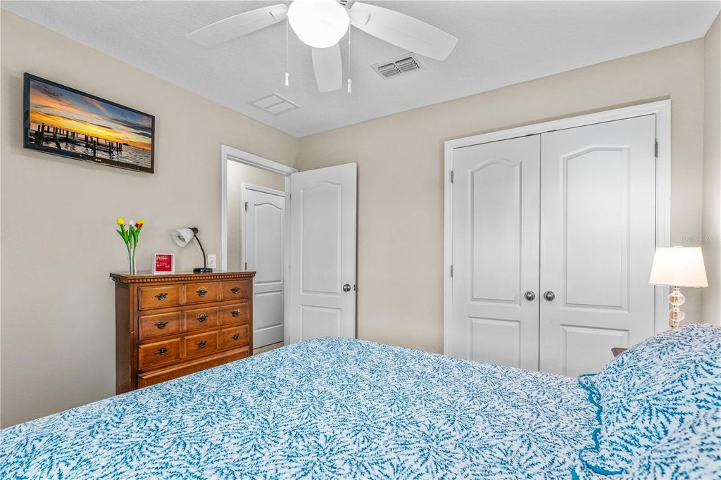 Image 20 of property listing at 104 MISTY GLEN LANE, Daytona Beach, FL 32124