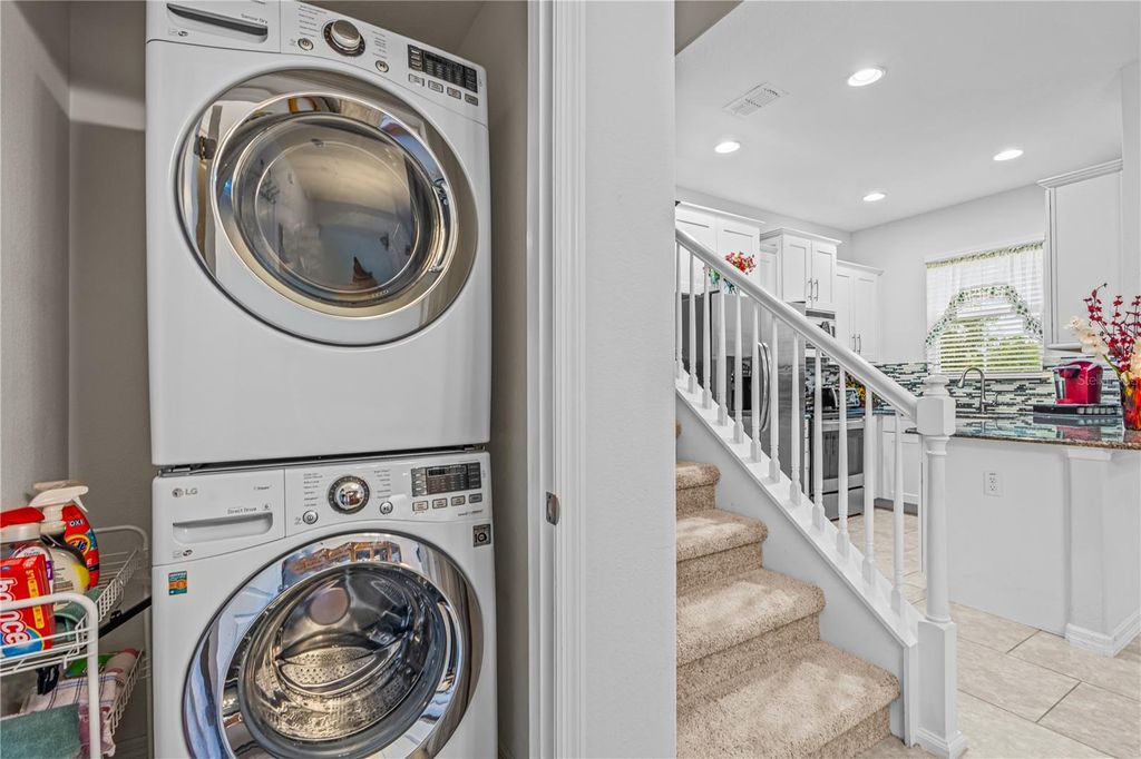 Image 22 of property listing at 104 MISTY GLEN LANE, Daytona Beach, FL 32124
