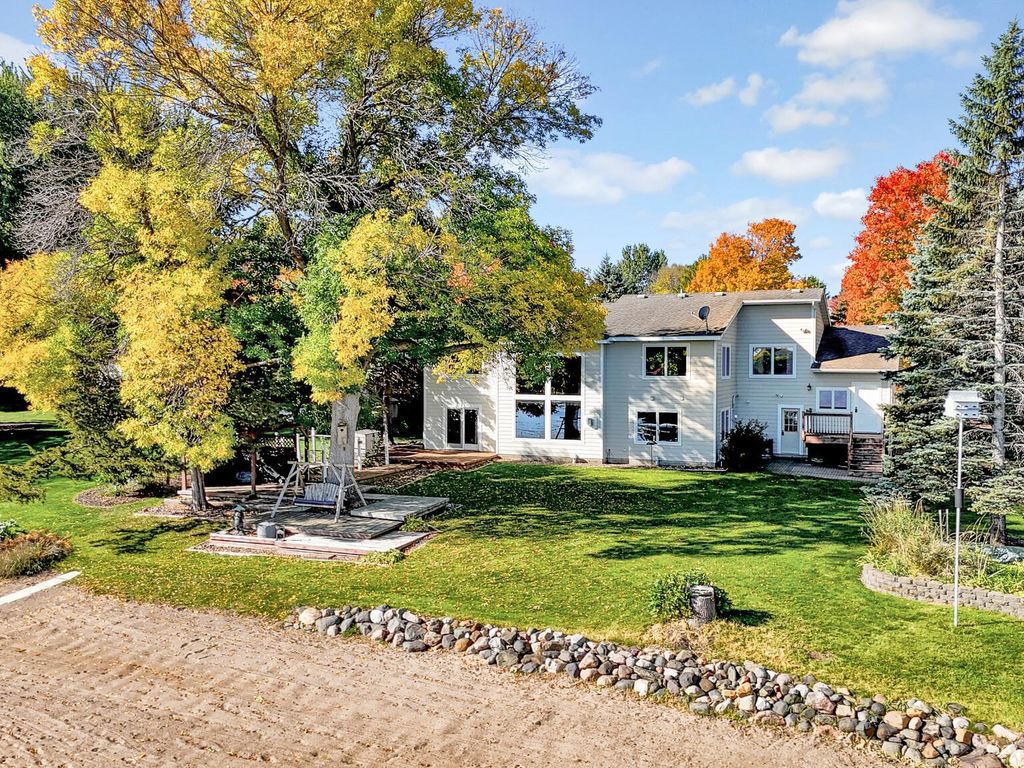 31137 Peninsula Avenue, Lindstrom, MN 55045 — exterior