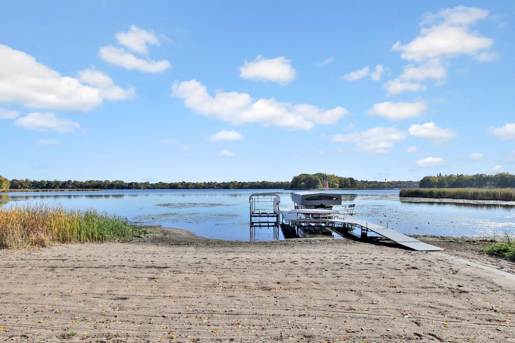 31137 Peninsula Avenue, Lindstrom, MN 55045 — photo 3
