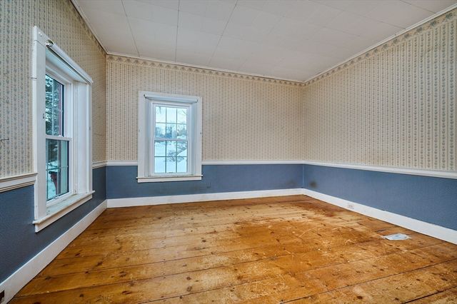 40 Suburban Drive, Ashfield, MA 01330