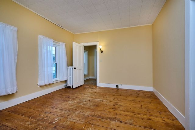 40 Suburban Drive, Ashfield, MA 01330