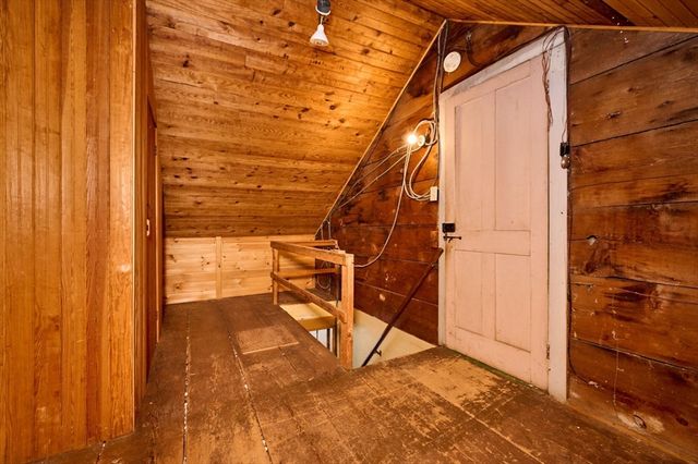 40 Suburban Drive, Ashfield, MA 01330