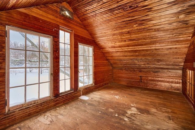 40 Suburban Drive, Ashfield, MA 01330