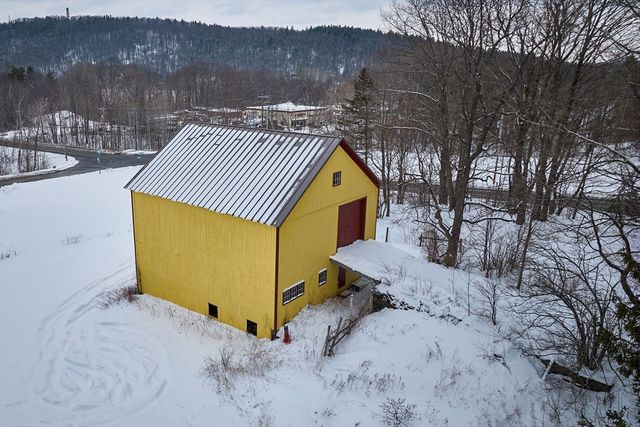 40 Suburban Drive, Ashfield, MA 01330