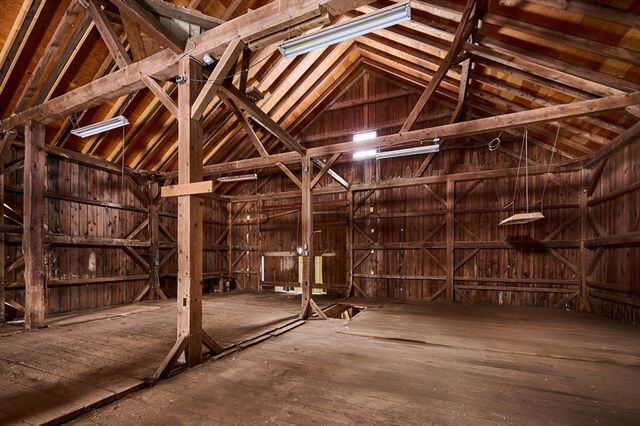 40 Suburban Drive, Ashfield, MA 01330