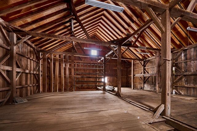 40 Suburban Drive, Ashfield, MA 01330