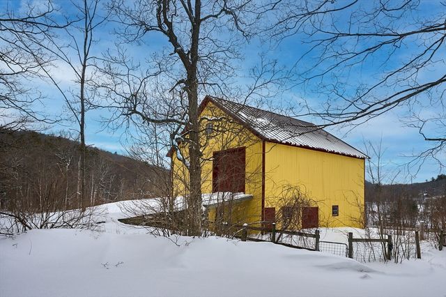 40 Suburban Drive, Ashfield, MA 01330