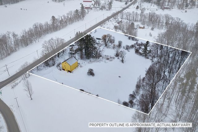 40 Suburban Drive, Ashfield, MA 01330