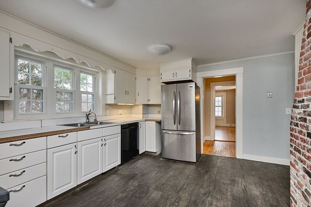 40 Suburban Drive, Ashfield, MA 01330