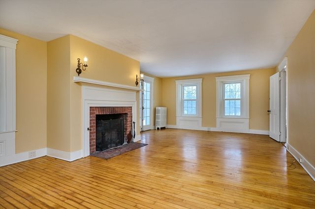 40 Suburban Drive, Ashfield, MA 01330