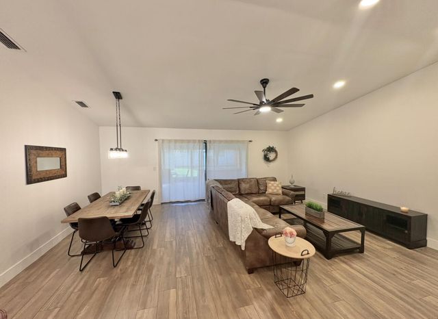 31 Walcott Drive, Boynton Beach, FL 33426