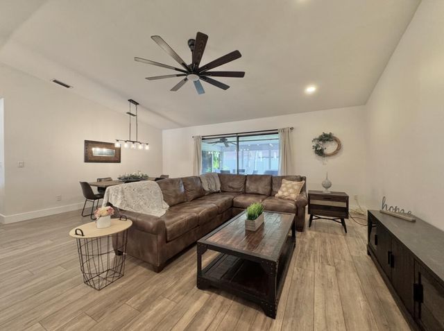 31 Walcott Drive, Boynton Beach, FL 33426