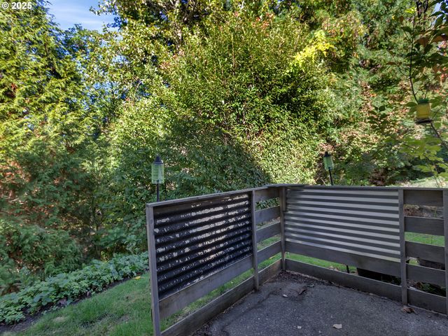 10839 Sw CANTERBURY Ln 103, Tigard, OR 97224