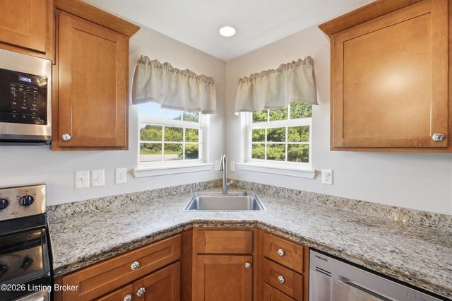 38 NorthCountry Dr, Shelbyville, KY 40065