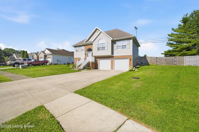 38 NorthCountry Dr, Shelbyville, KY 40065