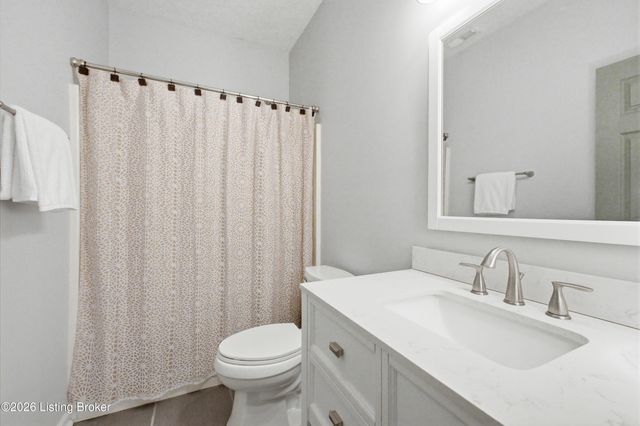 38 NorthCountry Dr, Shelbyville, KY 40065