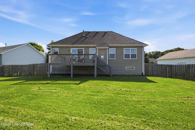 38 NorthCountry Dr, Shelbyville, KY 40065