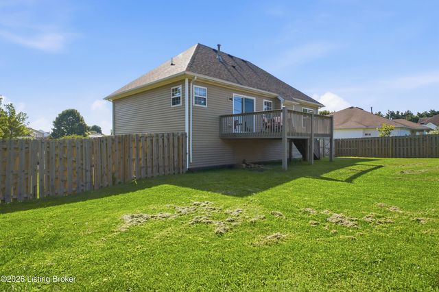38 NorthCountry Dr, Shelbyville, KY 40065
