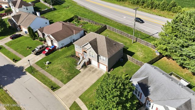 38 NorthCountry Dr, Shelbyville, KY 40065