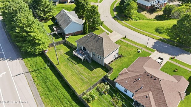 38 NorthCountry Dr, Shelbyville, KY 40065