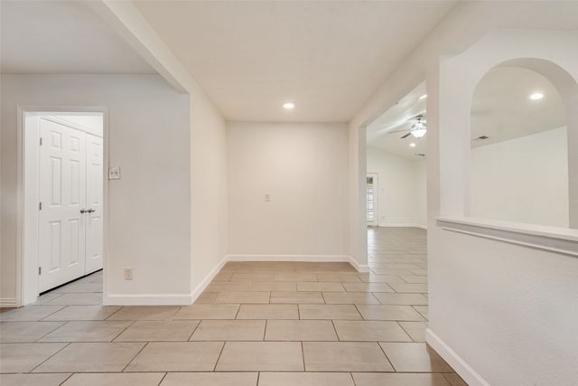 2121 Austin Drive, Carrollton, TX 75006