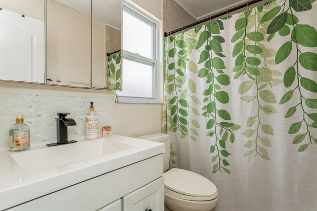4021 VANA DRIVE, Sarasota, FL 34241