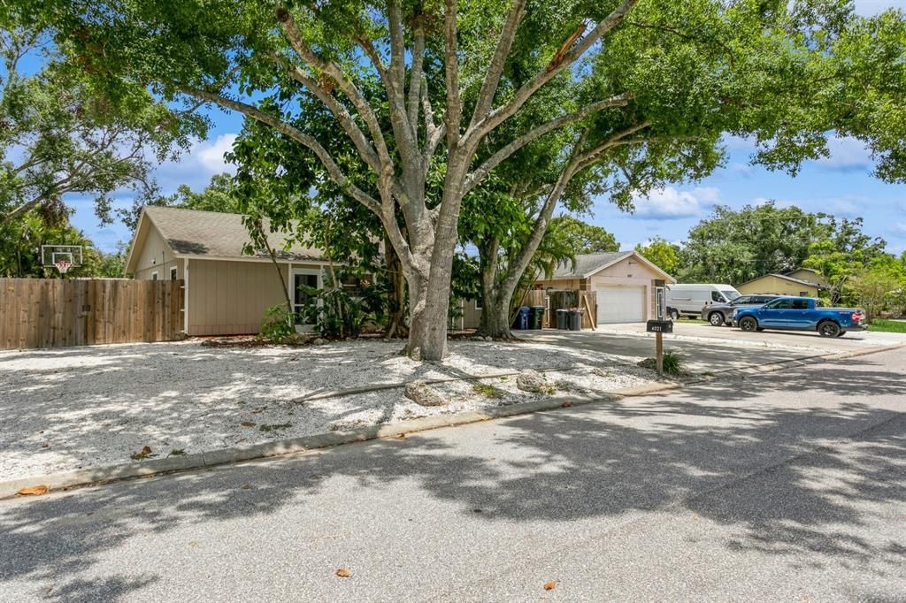 4021 VANA DRIVE, Sarasota, FL 34241