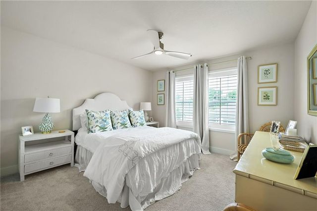 6987 Glenn Lane, Parkville, MO 64152