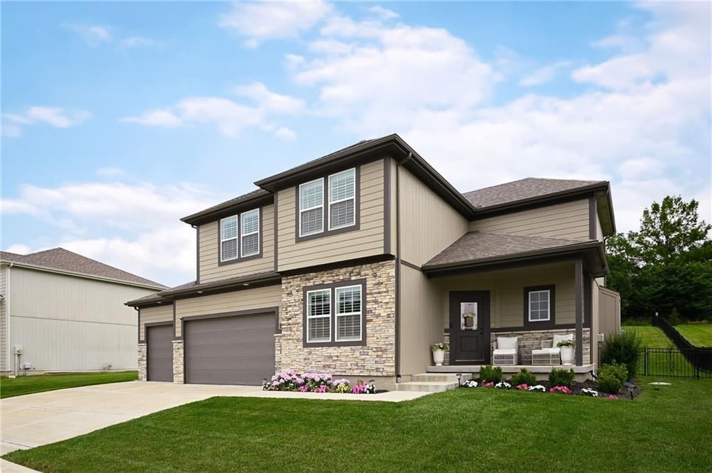 6987 Glenn Lane, Parkville, MO 64152