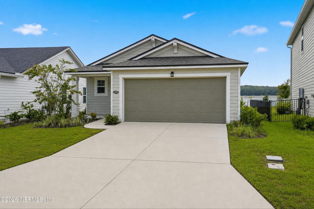 12975 HOLSINGER Boulevard, Jacksonville, FL 32256