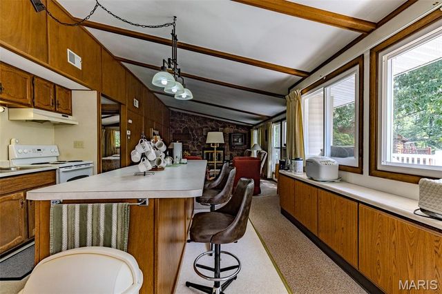 12820 Winnebago Drive, Shipman, IL 62685