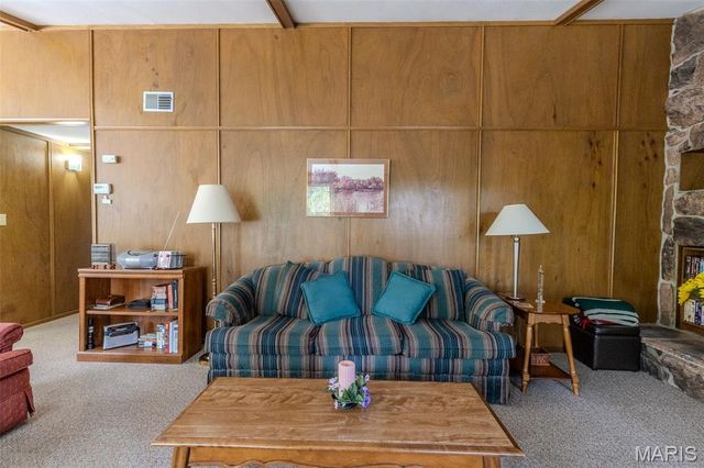 12820 Winnebago Drive, Shipman, IL 62685