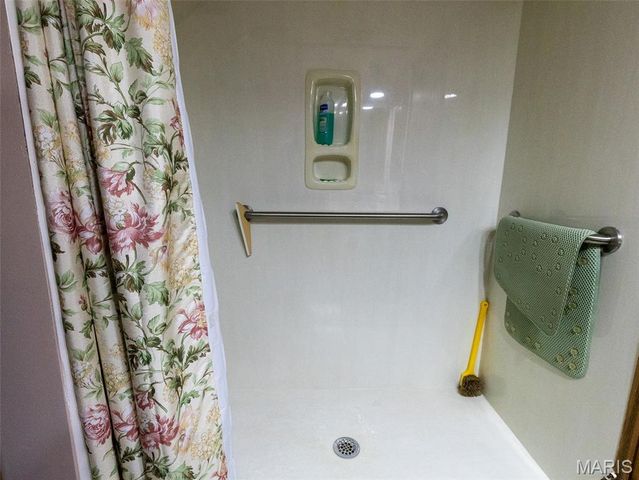 12820 Winnebago Drive, Shipman, IL 62685