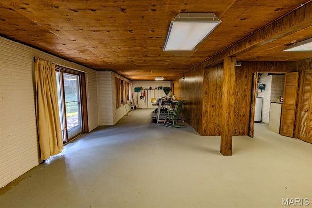 12820 Winnebago Drive, Shipman, IL 62685