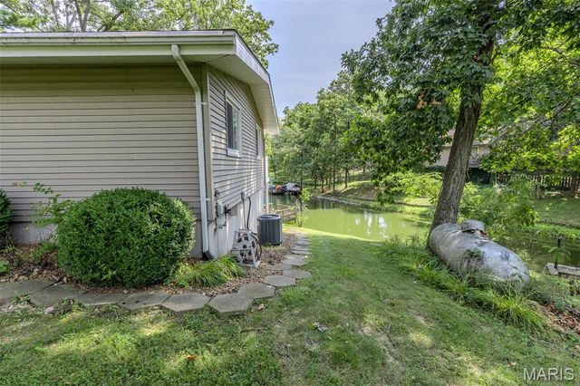 12820 Winnebago Drive, Shipman, IL 62685