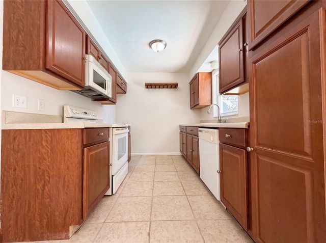 909 WINCHESTER COURT, Brandon, FL 33510