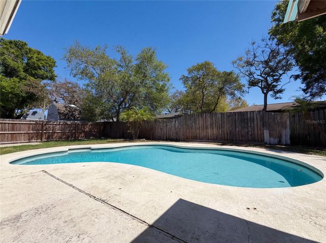 909 WINCHESTER COURT, Brandon, FL 33510