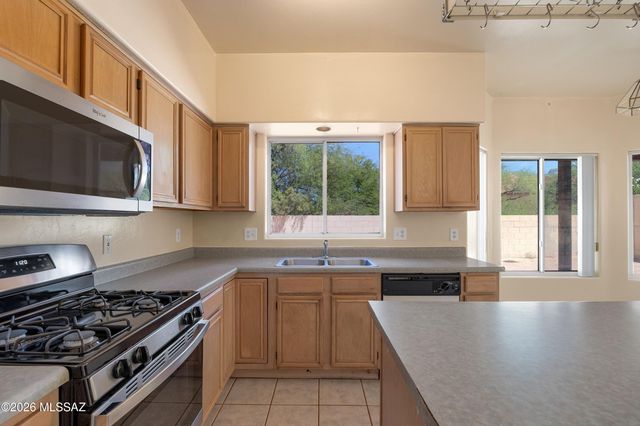 461 E Covered Wagon Drive, Tucson, AZ 85704