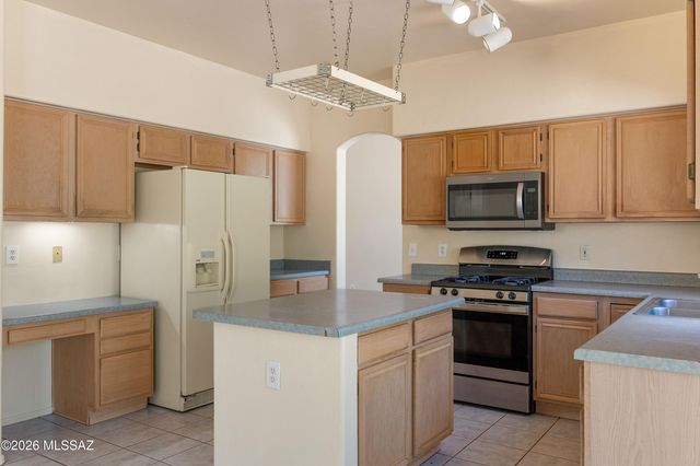 461 E Covered Wagon Drive, Tucson, AZ 85704